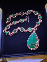 Load image into Gallery viewer, Green Tiger Eye Malachite Chain
