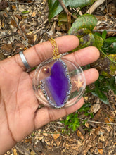 Load image into Gallery viewer, Purple Agate Orgonite Necklace
